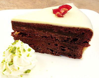 まるなかふぇ　今月のスイーツ　ザッハトルテ